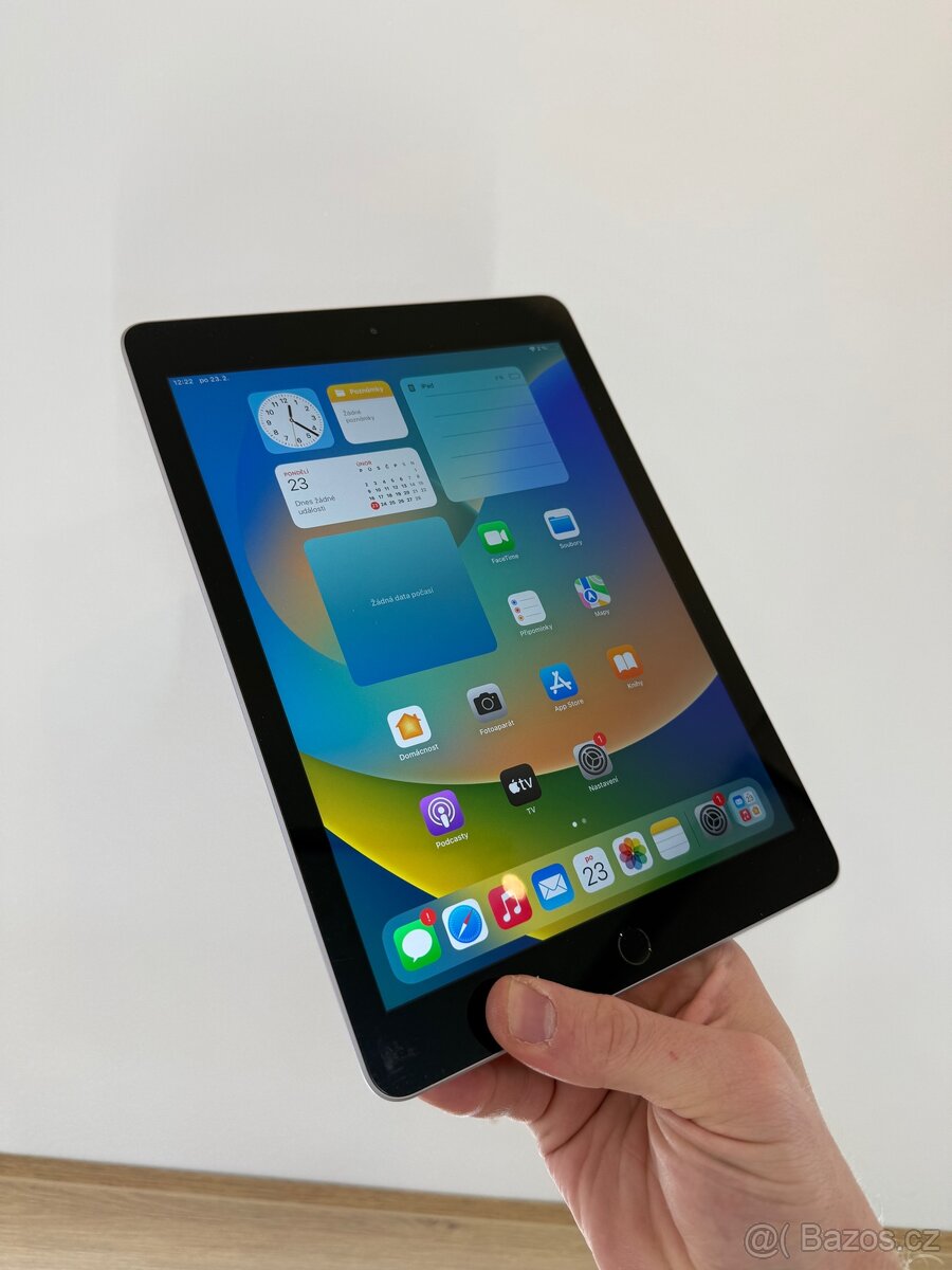 Apple iPad 6 generace 32GB SpaceGray - 3