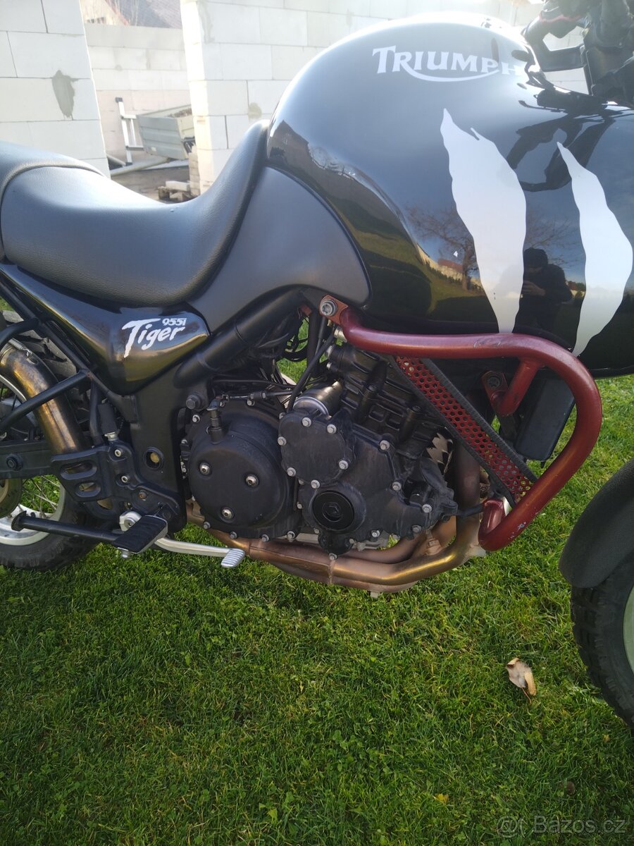 Triumph tiger 955i - 3