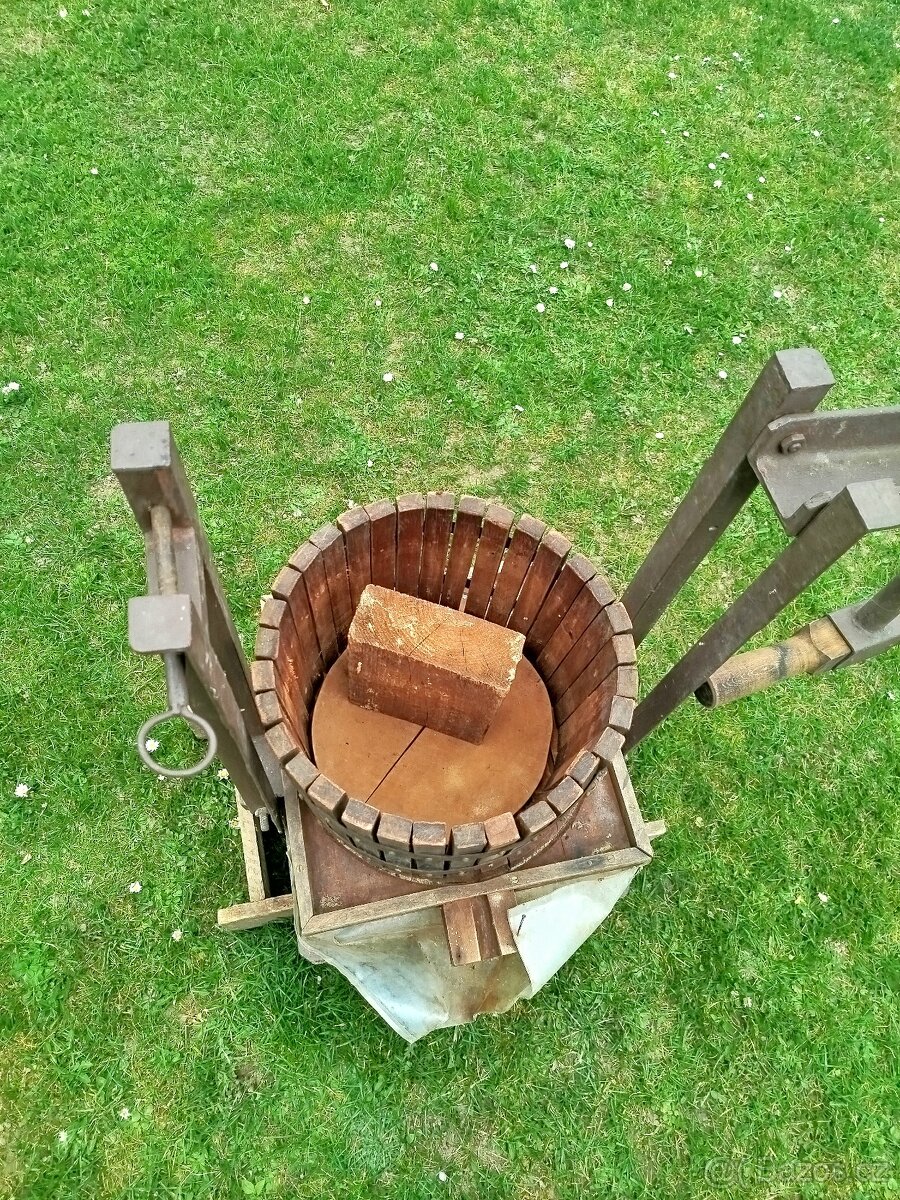 LIS NA JABLKA - 3