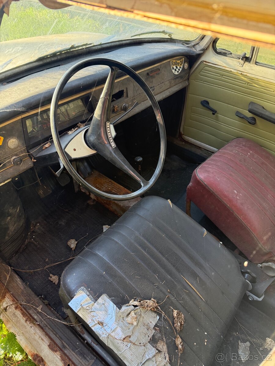 Škoda 100 - 3