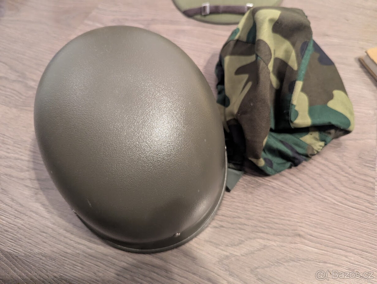 Airsoftová helma - 3