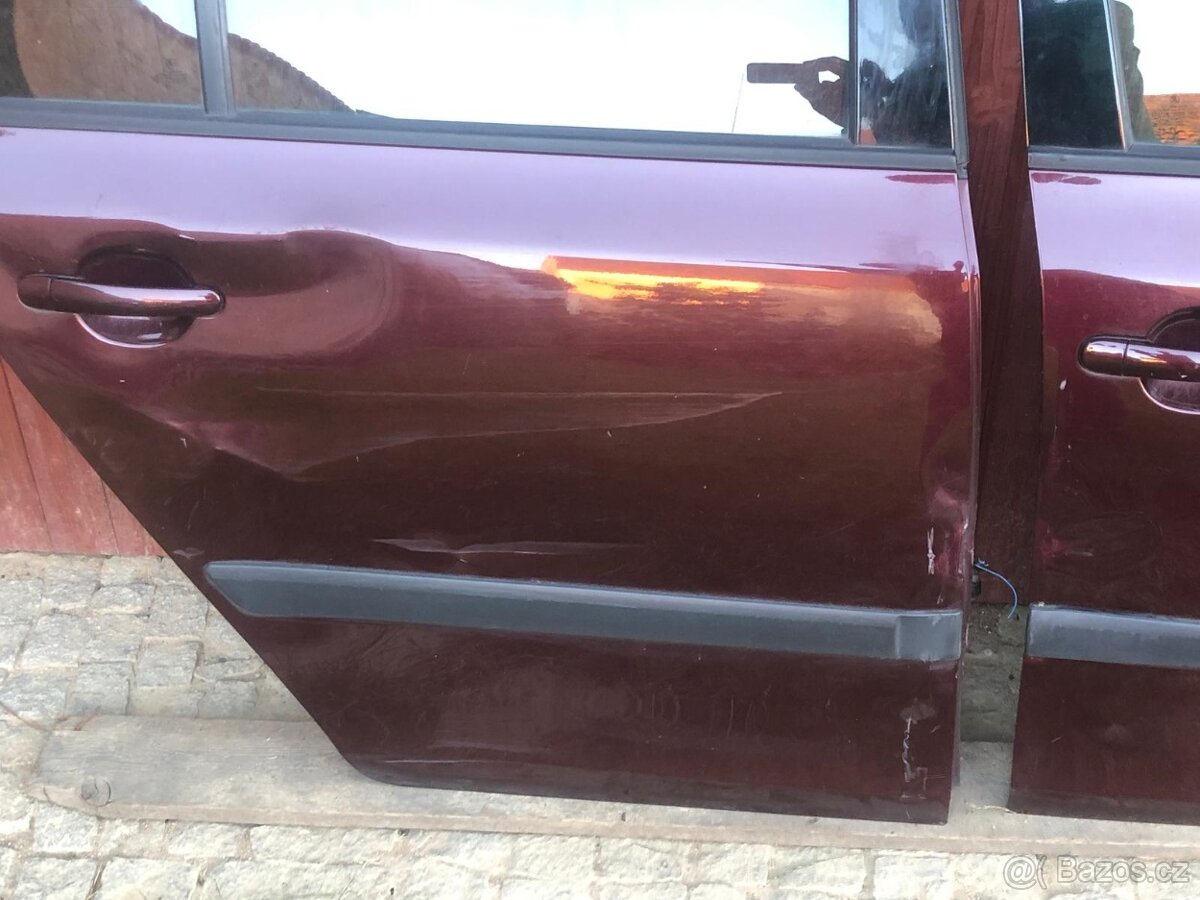 Škoda Fabia II kombi - pravé dveře - 3