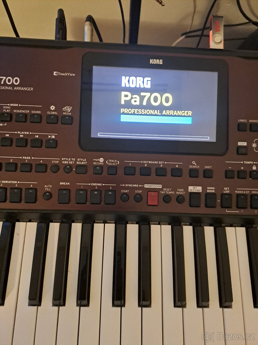 Prodám korg pa 700 - 3
