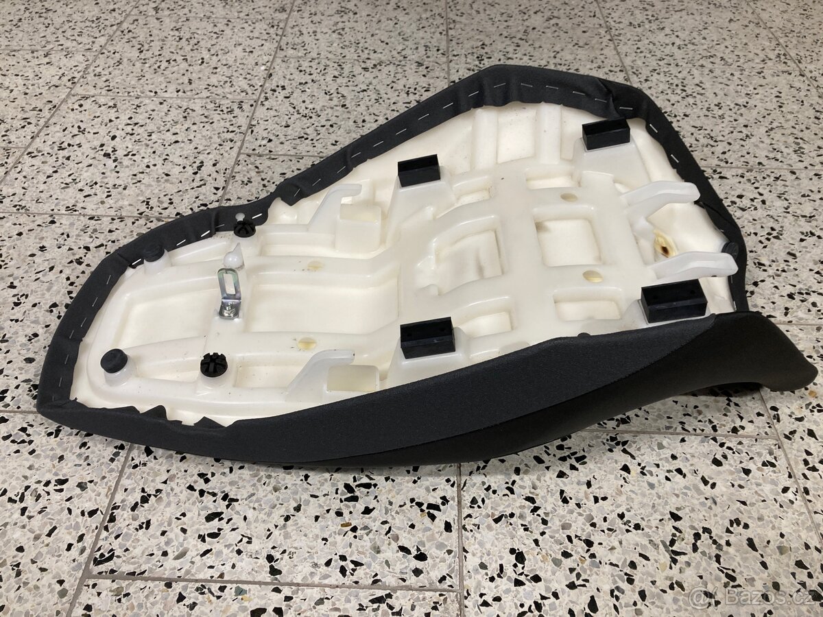 Suzuki V-Strom DL 650 XTA, zvýšené sedlo - 3