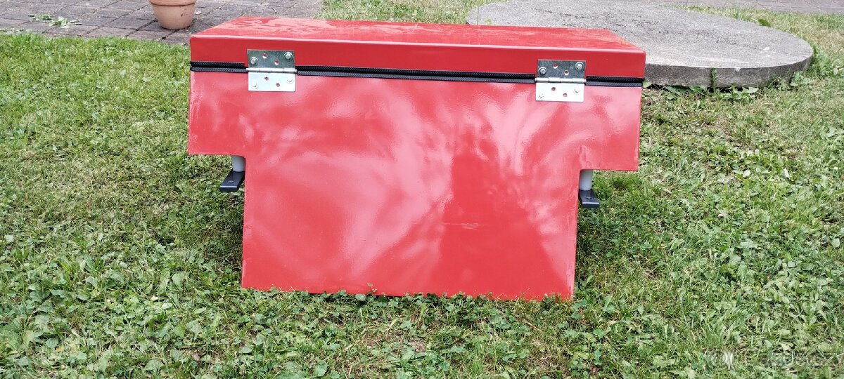 Bedna, úložný prostor Yanmar - 3