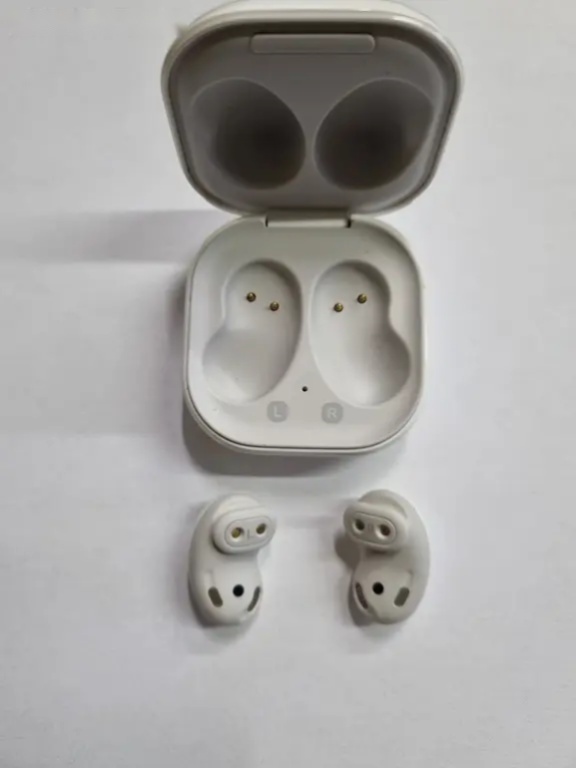 Bluetooth sluchátka Samsung Galaxy Buds Live - 3