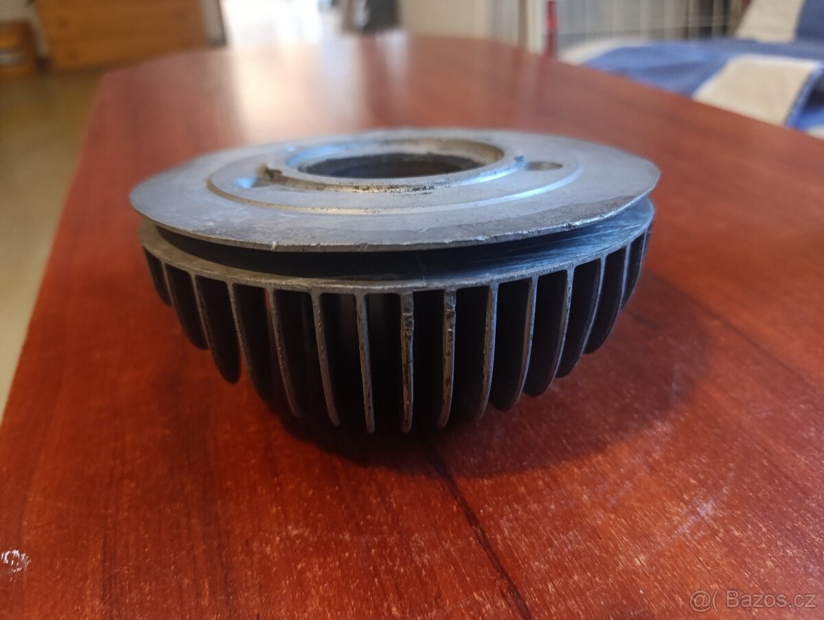 Jawa 250 pérák- hlava válce - 3