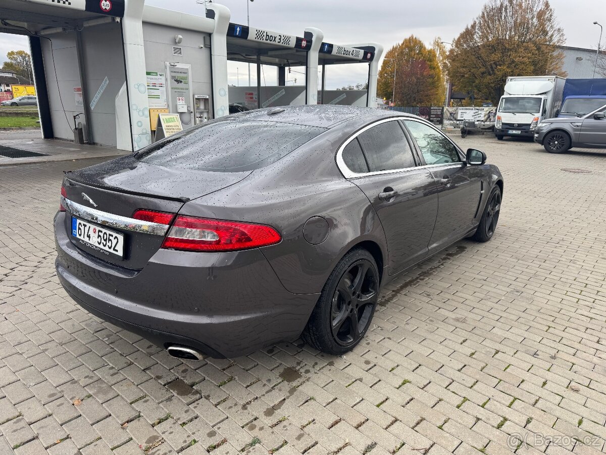 Jaguar XF 3,0d 155kW, VYMĚNÍM - 3