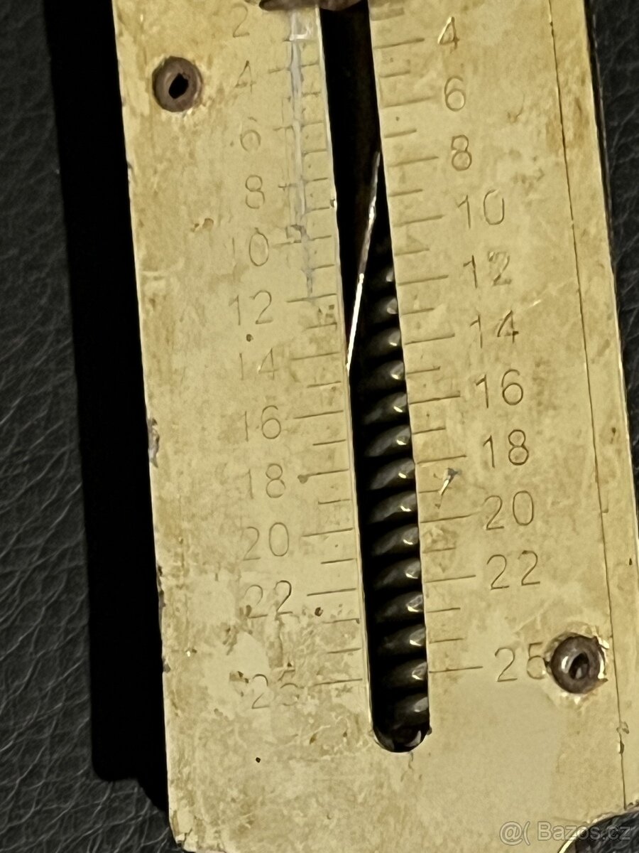 Stará váha, závěsná - 3