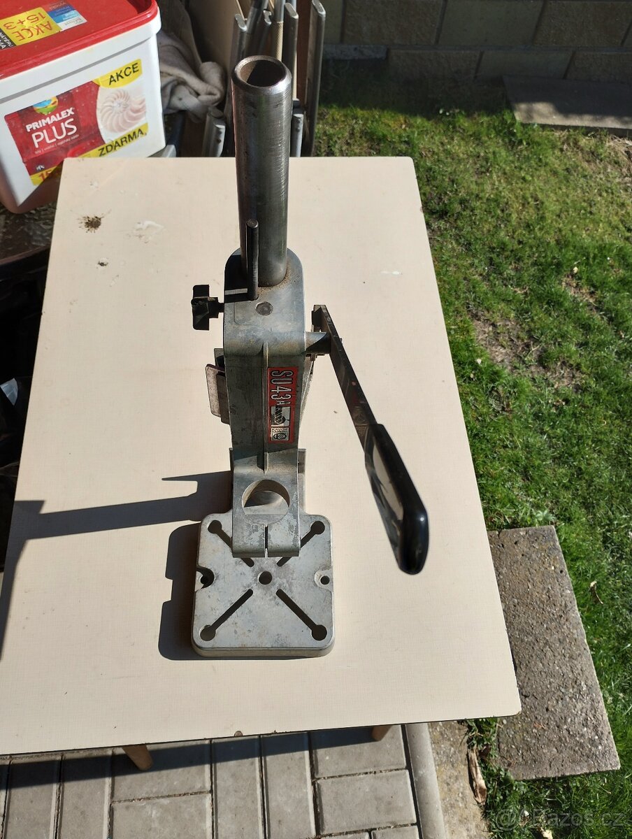 Stojan na vrtačku SU43 - 3