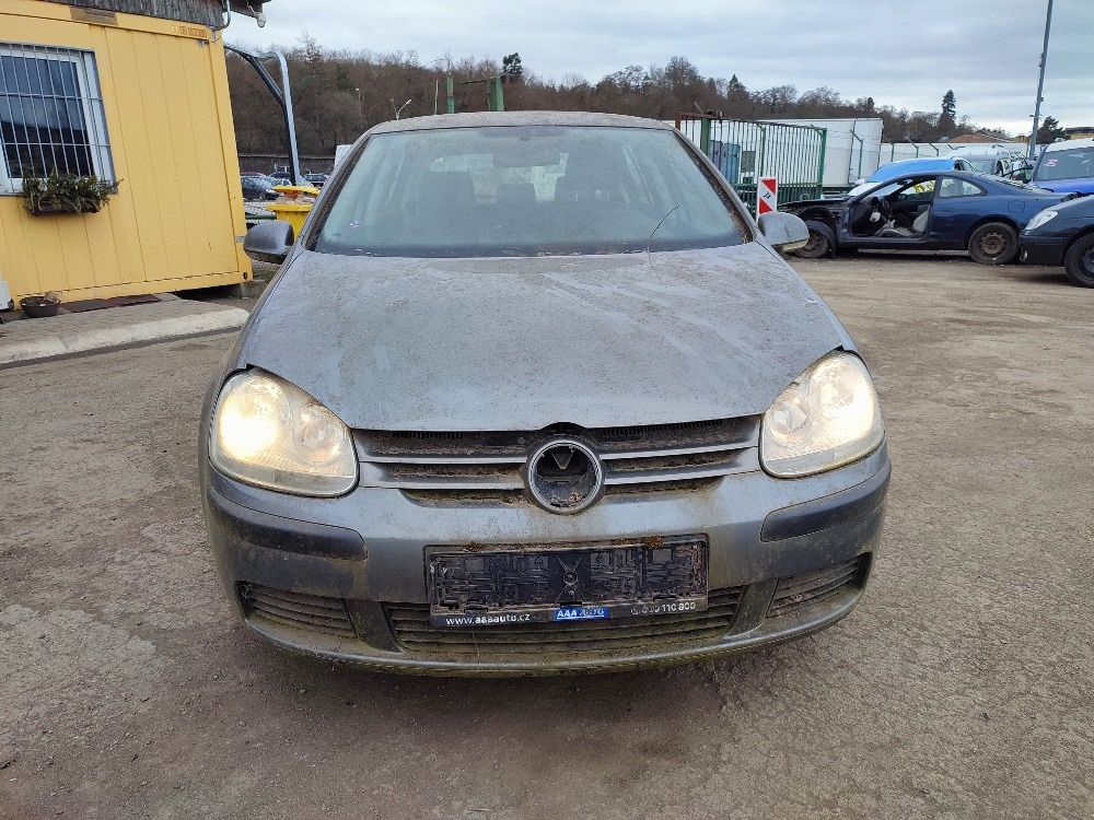 VW Golf č. 2353 - 3