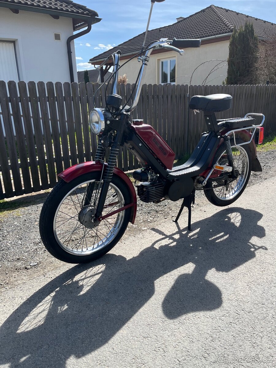 Babetta 210 vínová - 3