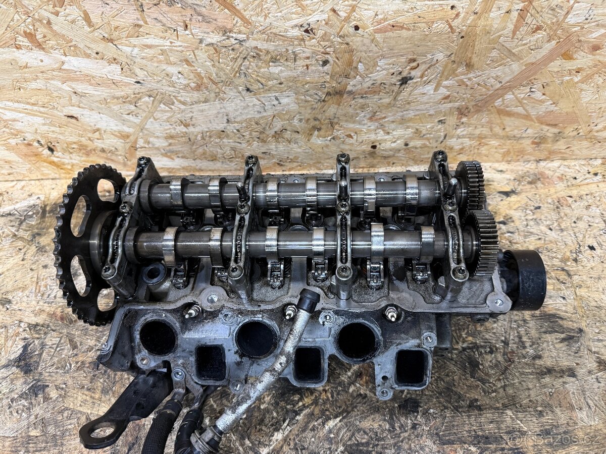 LEVÁ HLAVA VÁLCŮ 3.0 TDI 059353EK - 3