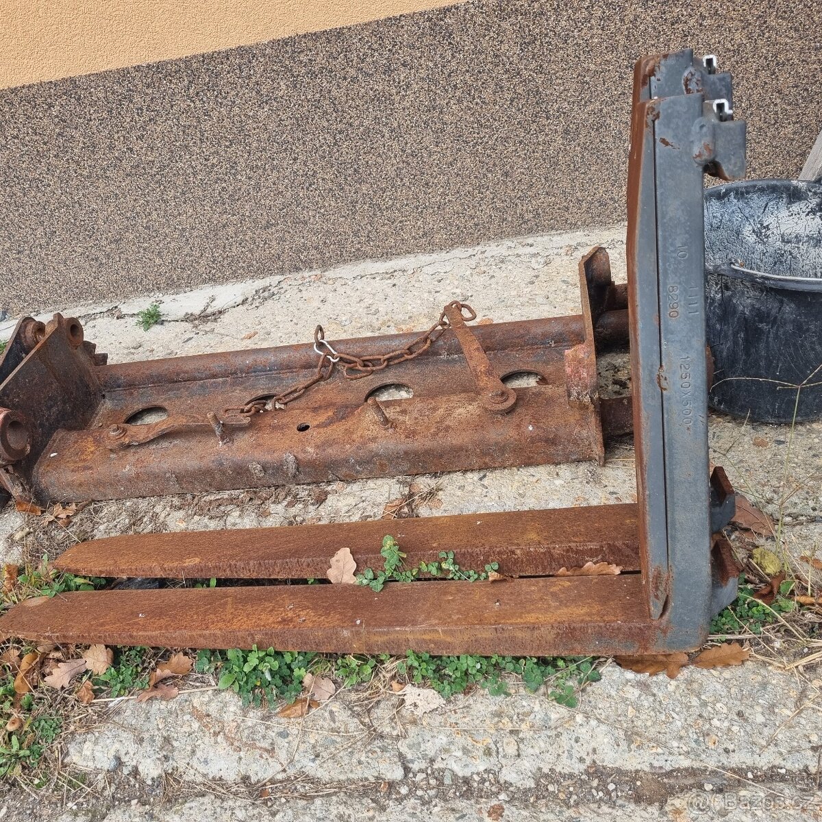 UNC, Locust, Novotný - vidle kované - 3