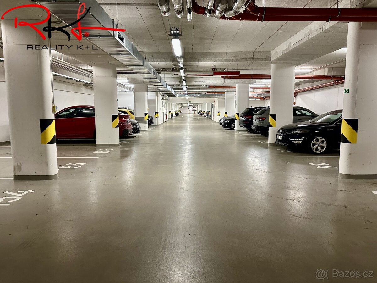 Pronájem, garážové stání, Holešovice, Praha - 3