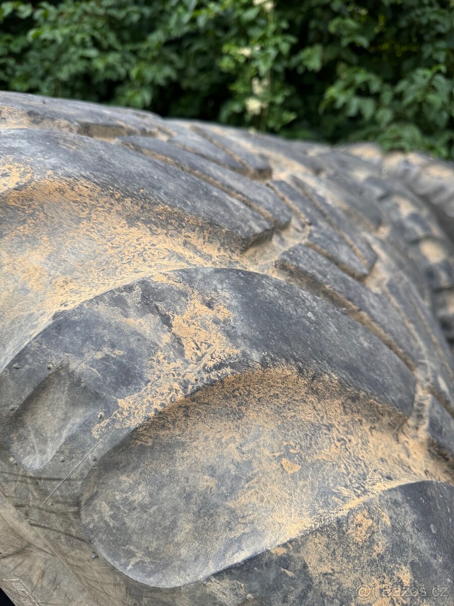 Pneu 560/60 r22.5 mitas - 3