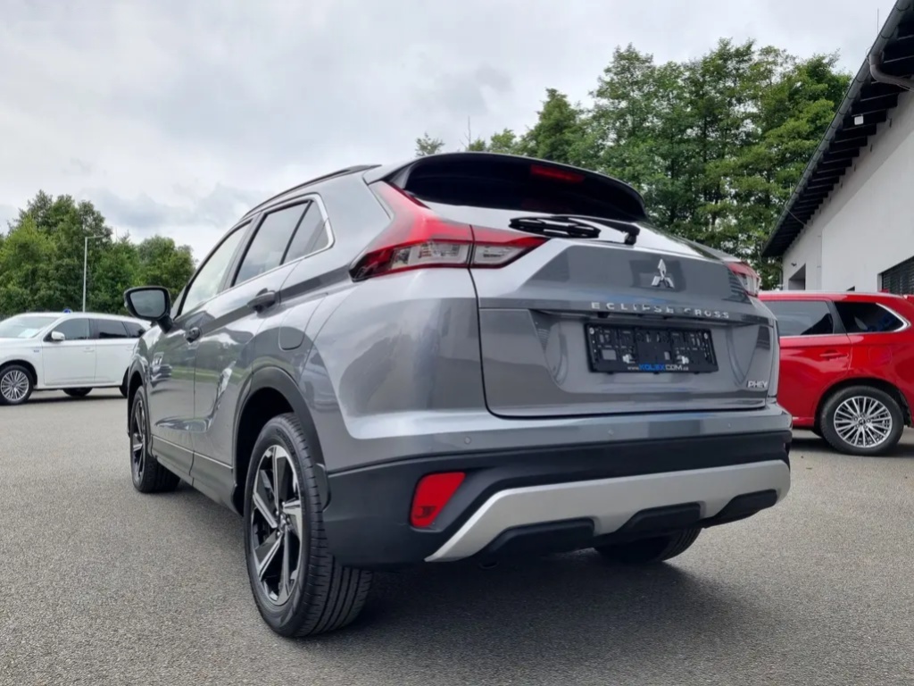 Mitsubishi Eclipse Cross, 2.4 PHEV 4x4 1 - 3