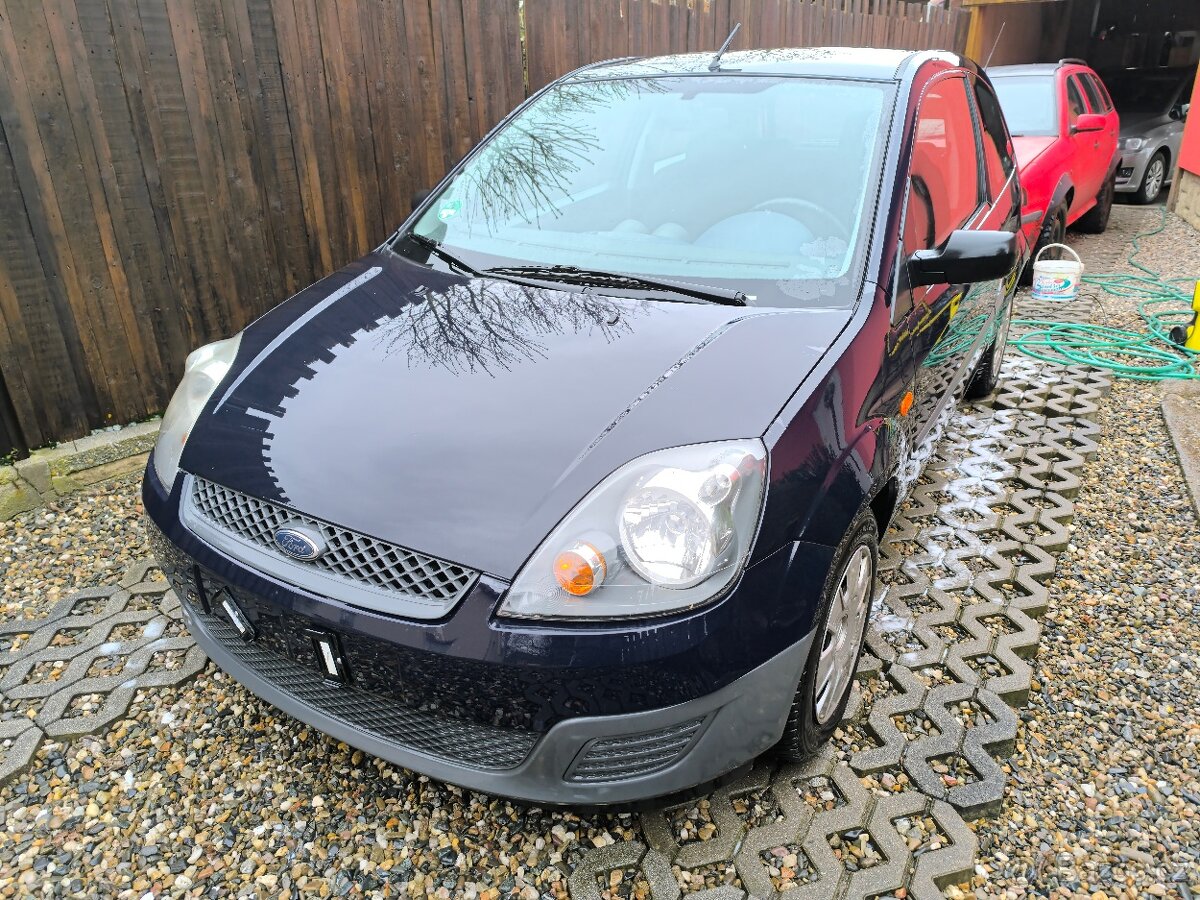 Prodám Ford Fiesta 1.3 44kw rok 2006 - 3