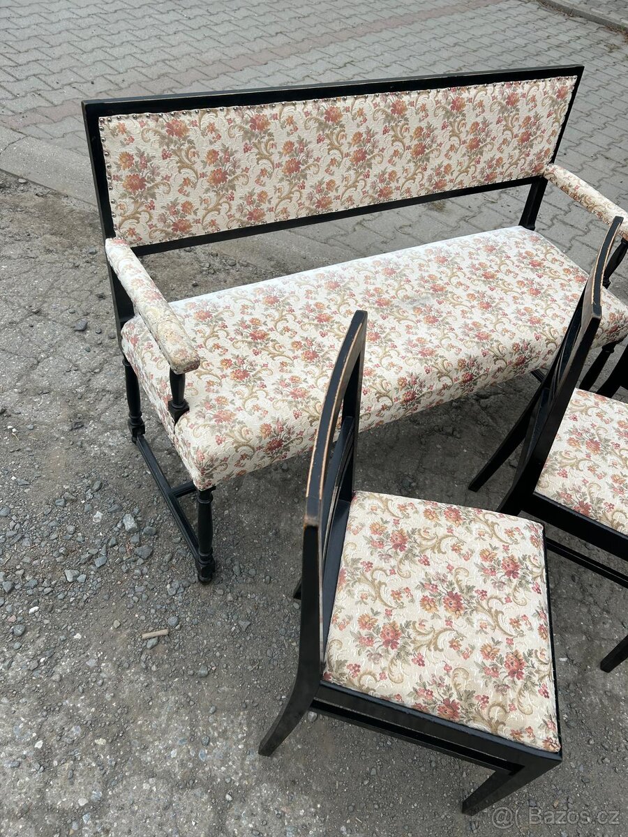 Stará lavice a židle - 3