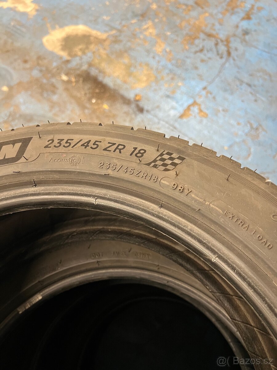 Michelin Pilot Sport 235/45 r18 - 3