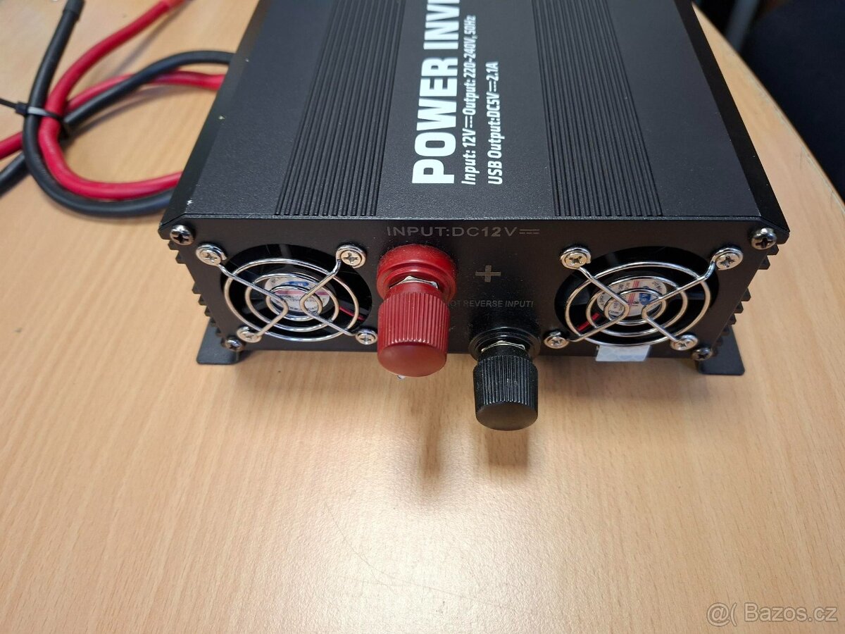 Měnič napětí 12V/230V 1600W - 3