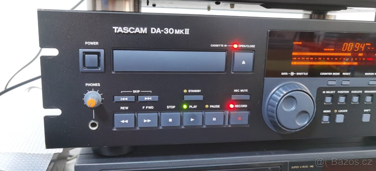 TASCAM DA-30 MK2 - 3