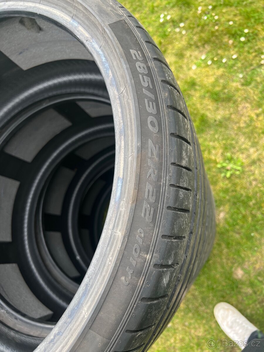 Pirelli 285/30 r22 - 3