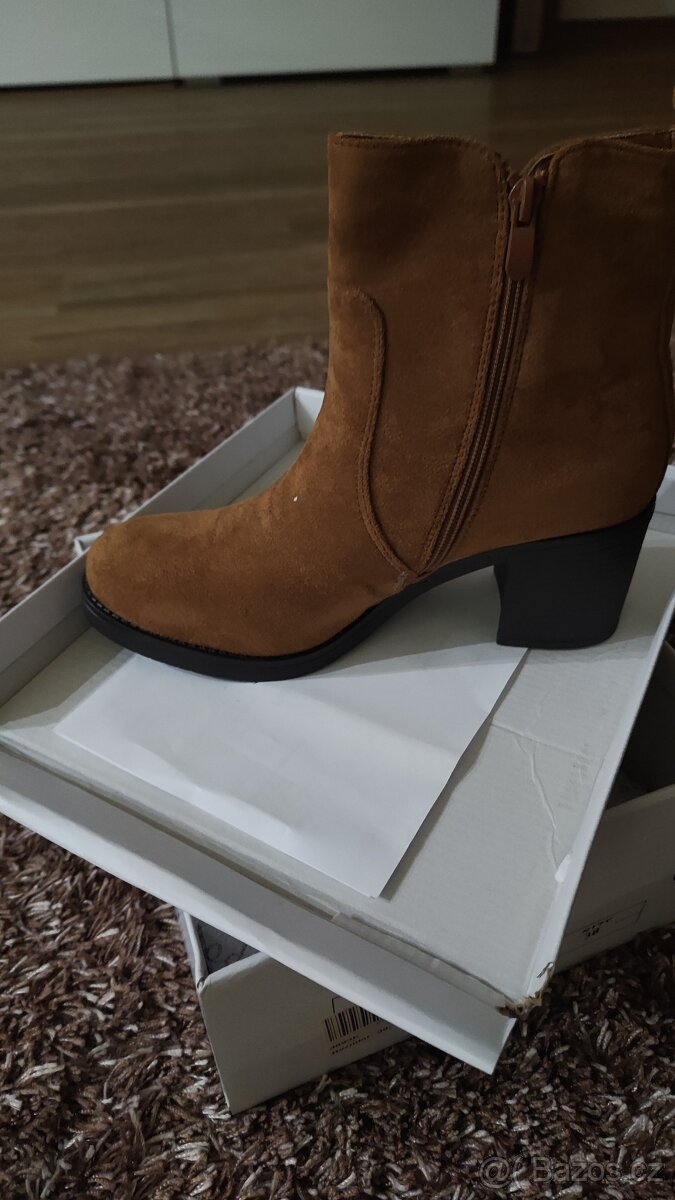 Nové zateplené hnědé kotníčkové boty vel. 38 - 3