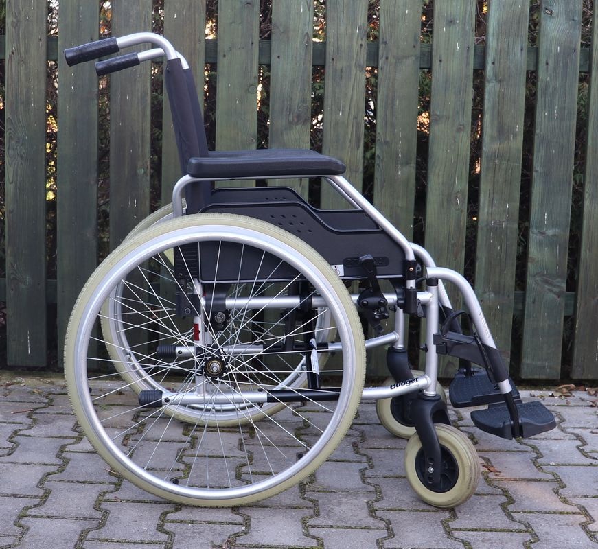060-Mechanický invalidní vozík Meyra. - 3