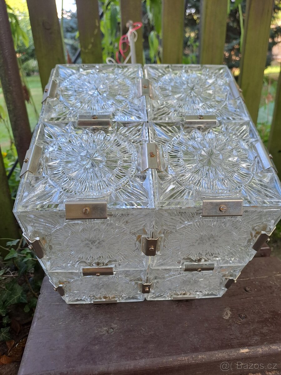 Skleněný lustr - 3