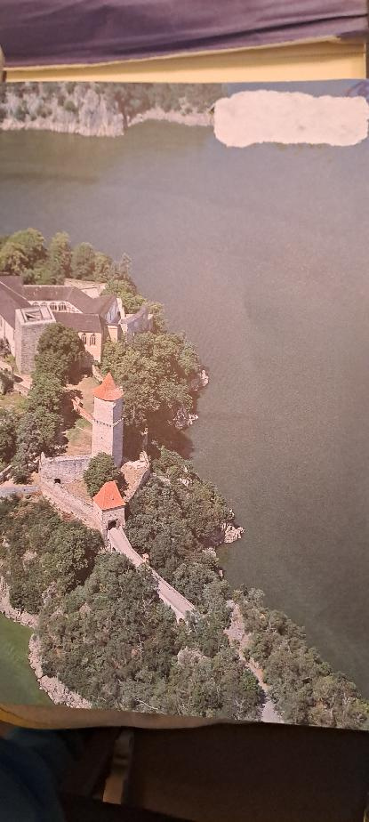 Encyklopedie České hrady a zámky Nová cena 100,- Kč - 3