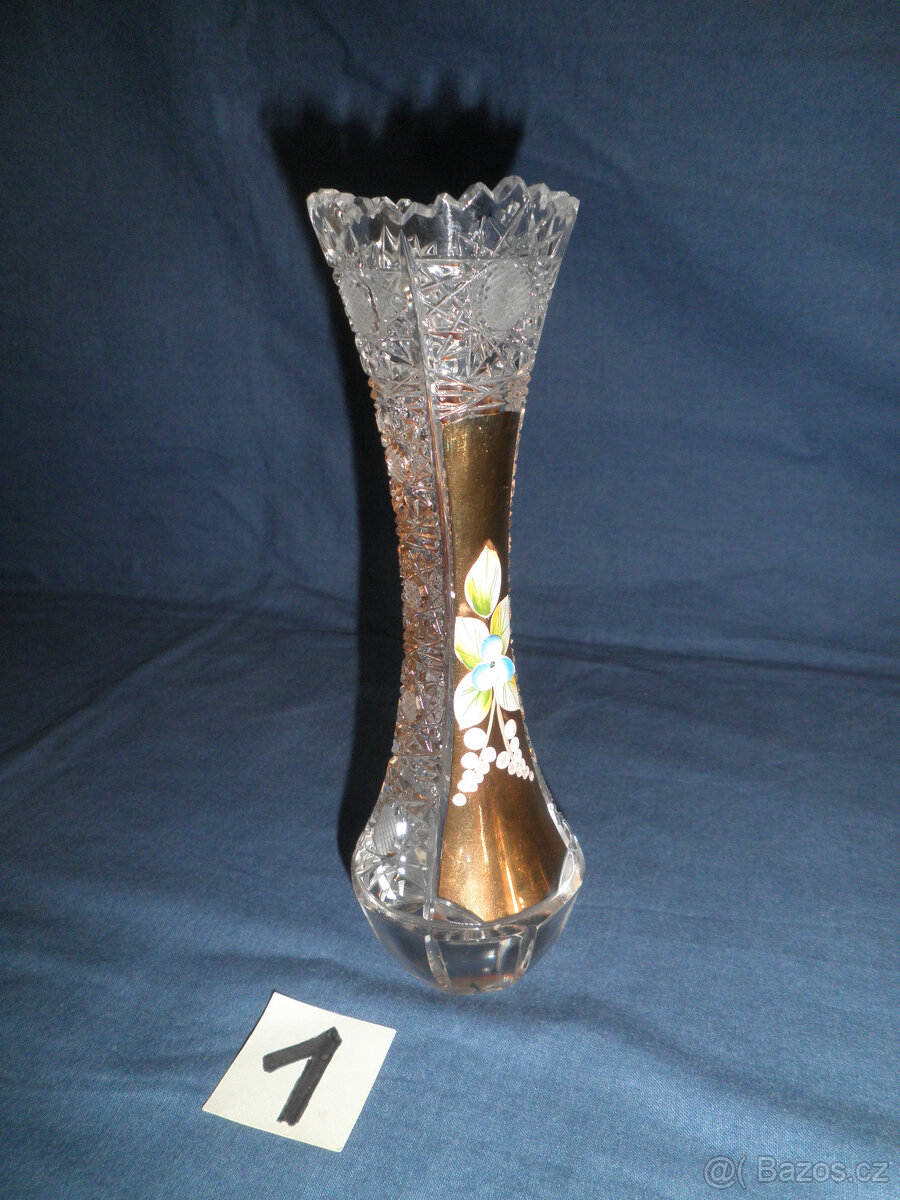 Vázy skleněné,broušené + popelník a sklenice - 3