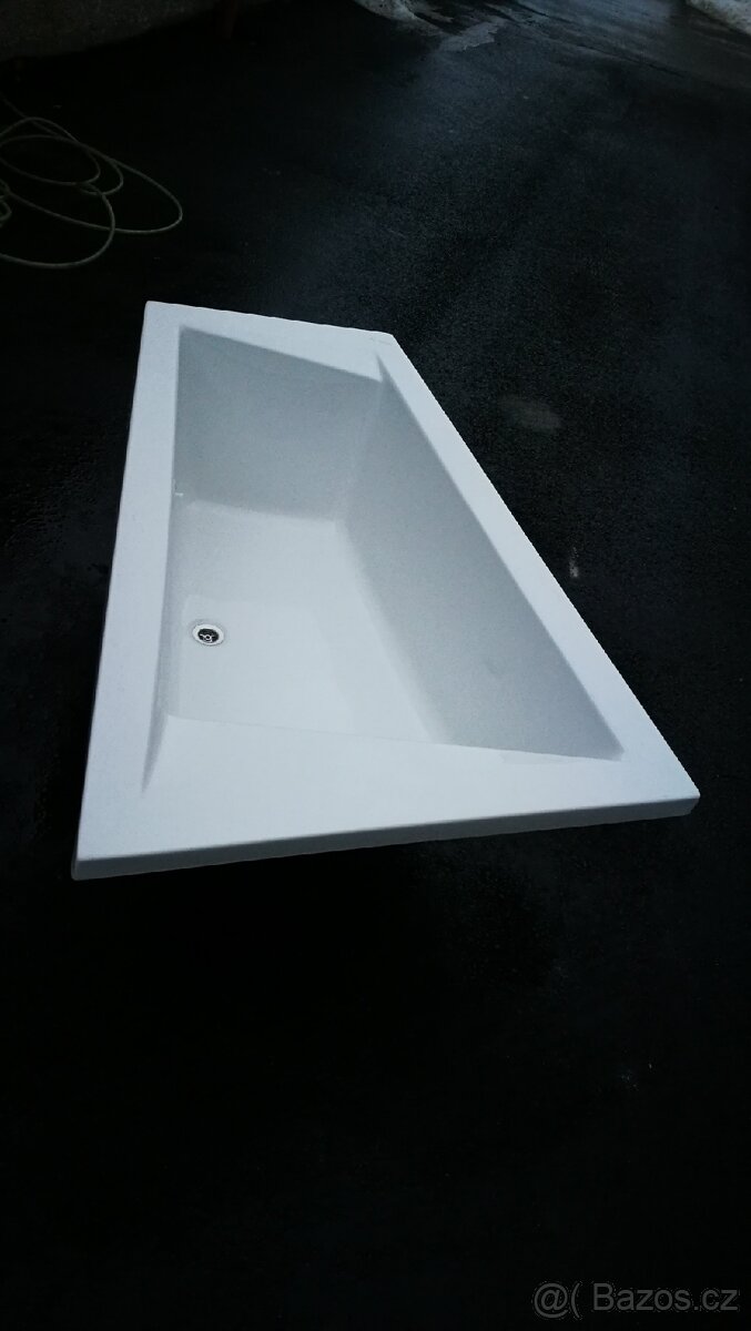 Akrylátová vana zkosená - 3