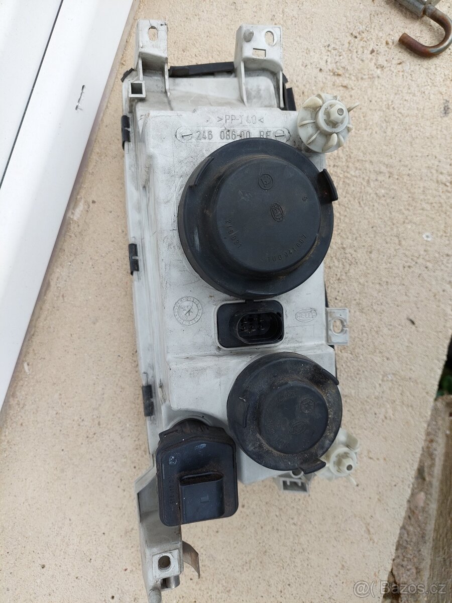 Světlo Octavia 1 - 3