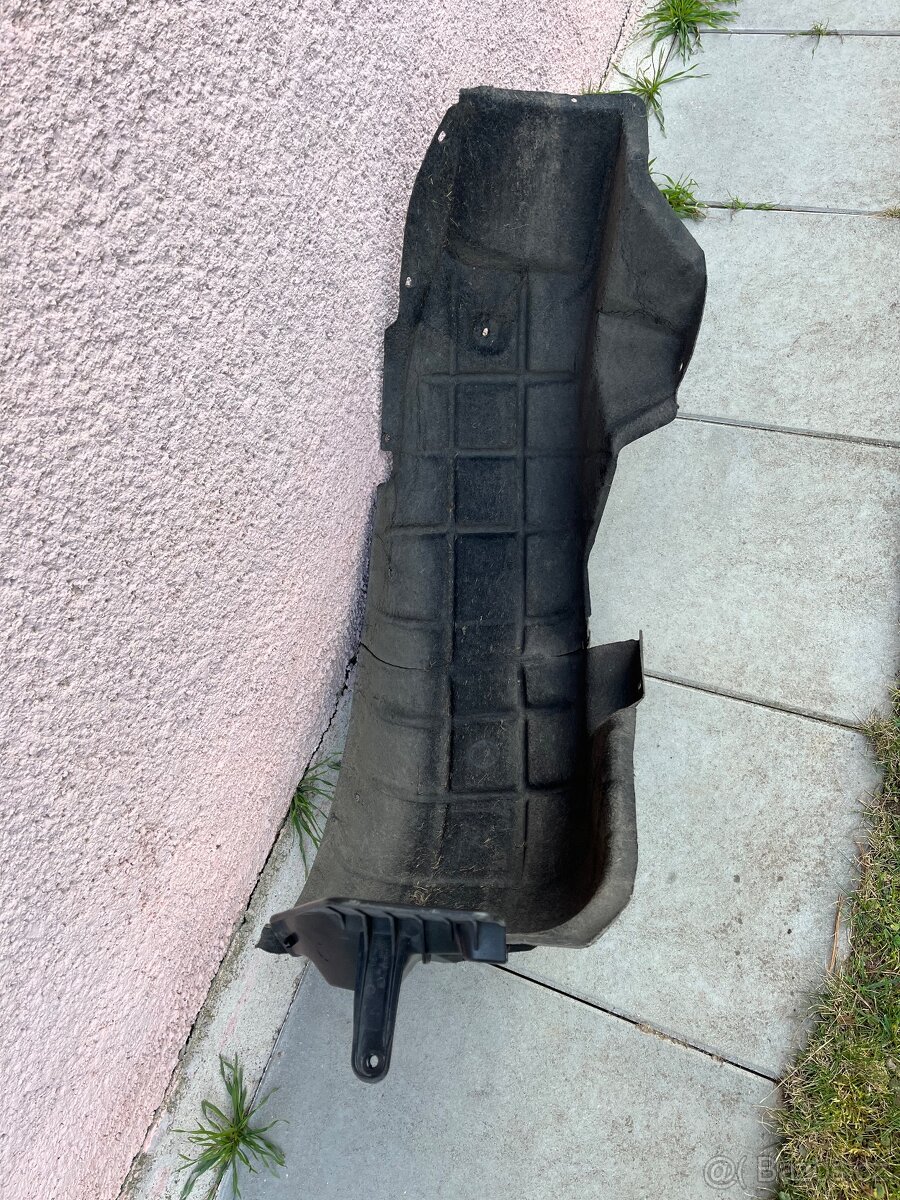 Levý zadní podběh Škoda Superb 3 - 3