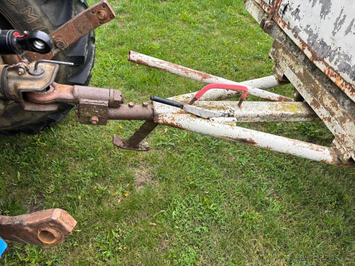 Sklopná kára za traktor - 3