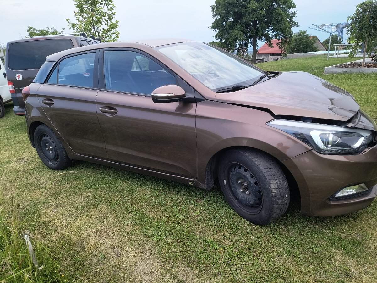 Hyundai i20 1,2i blue - 3
