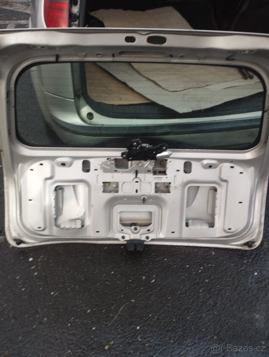 Páté dveře Ford Focus 2 rok.2007 - 3