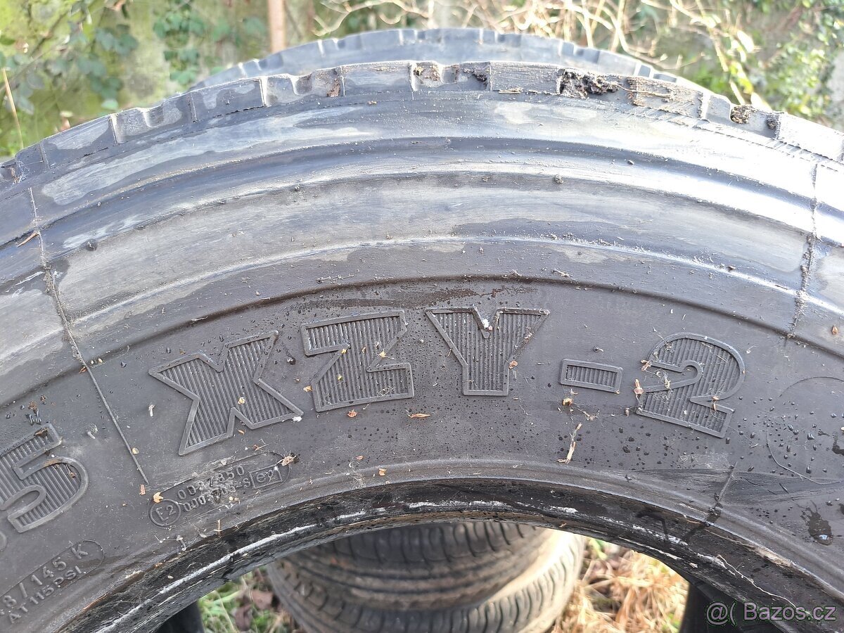 11R22,5 nákladní vodící - 3