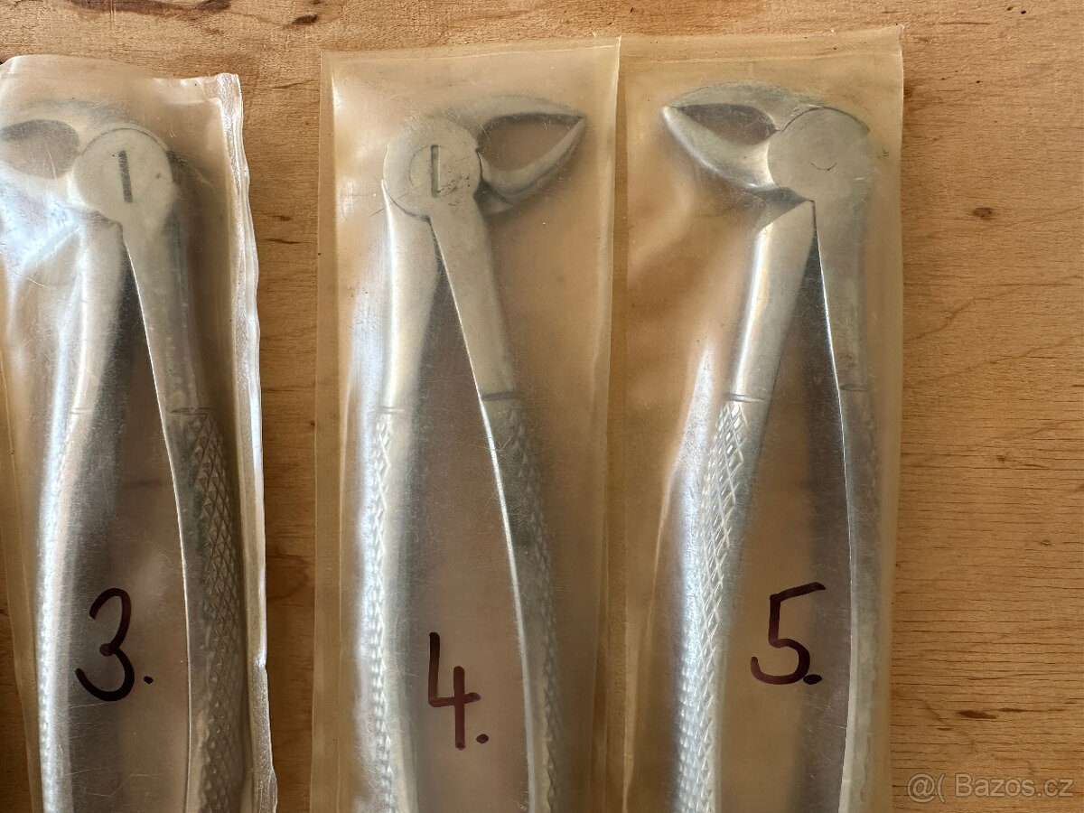 NEPOUŽITÉ zubařské extrakční kleště CHIRANA 3 - 3