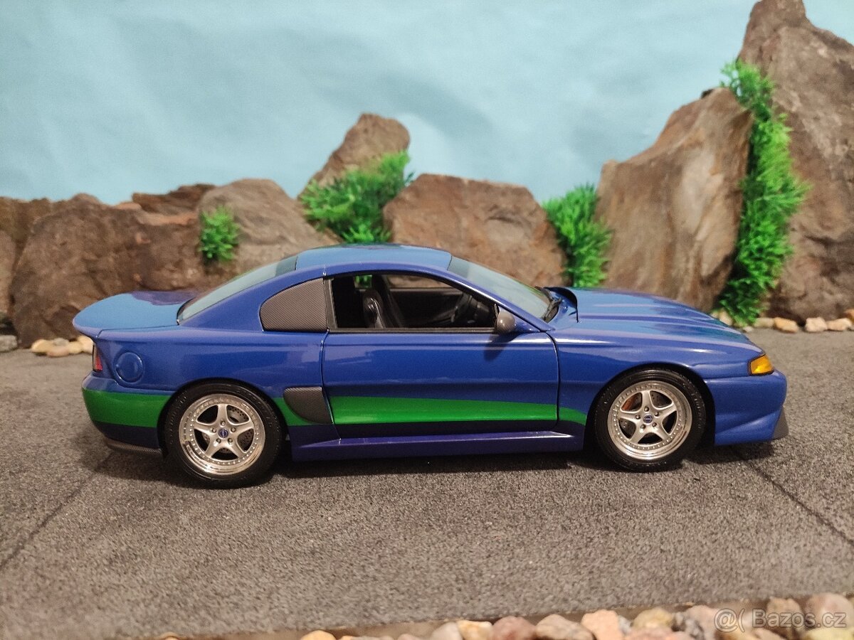 prodám model 1:18 ford mustang super stallion AUTOart - 3