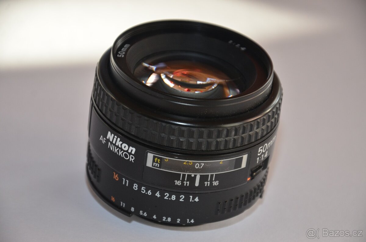 Nikon D7000+18-105 + 50mm 1.4 + 24mm 2.8 - 3