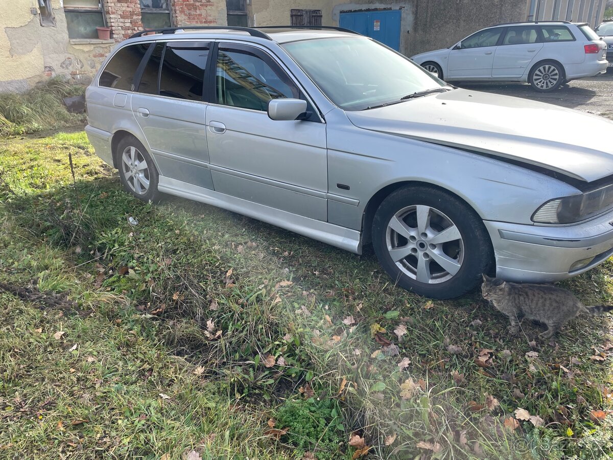 Náhradní díly bmw e39 525ia - 3
