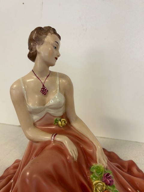 Porcelánová socha dámy - DUX. - 3