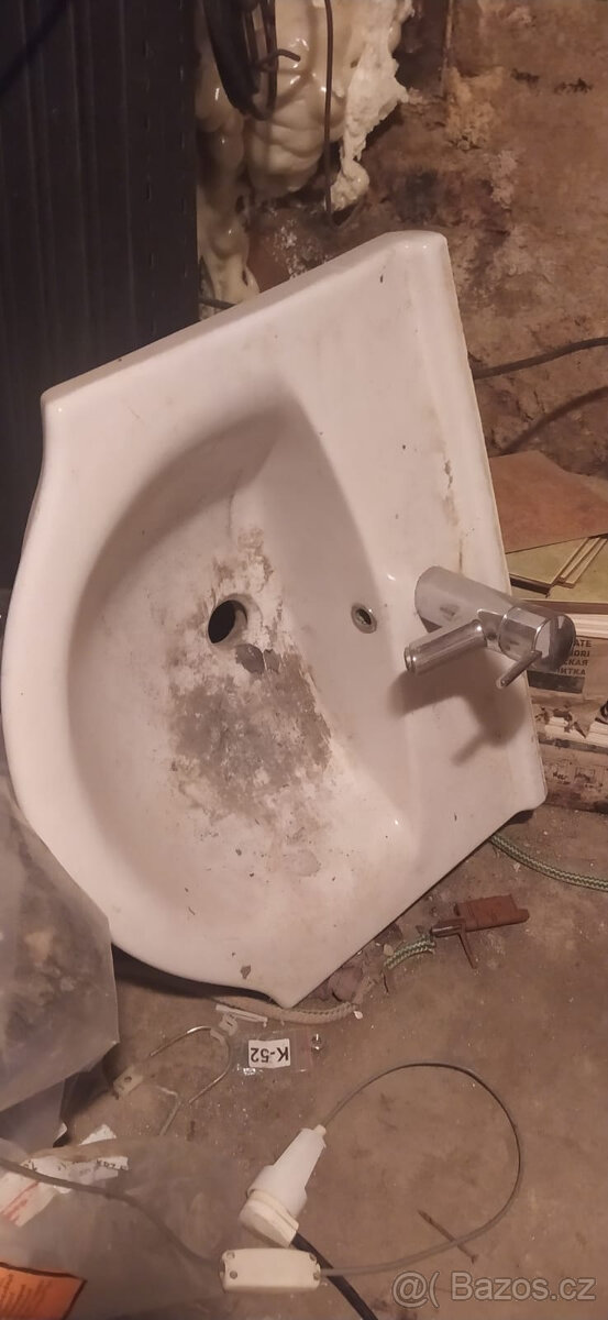 umyvadlo, záchod - 3