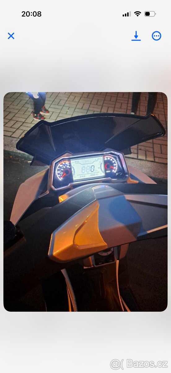 Skútr Eaisymax 125 - 3