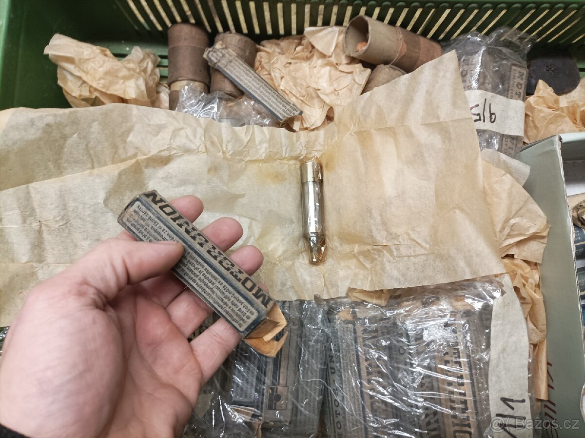 Elementy čerpadlo Tatra , Praga , Škoda 706 RTO , Zetor - 3