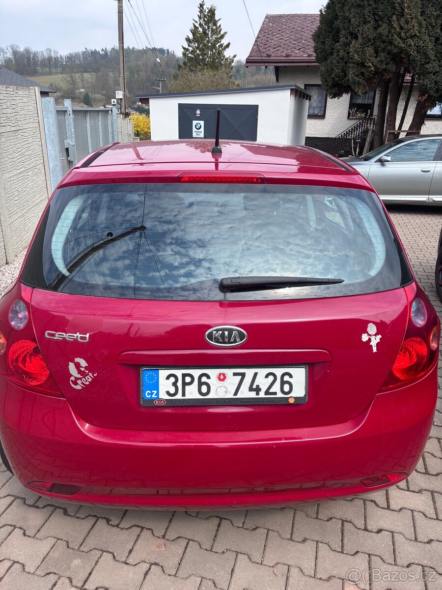 Kia Ceed - 3