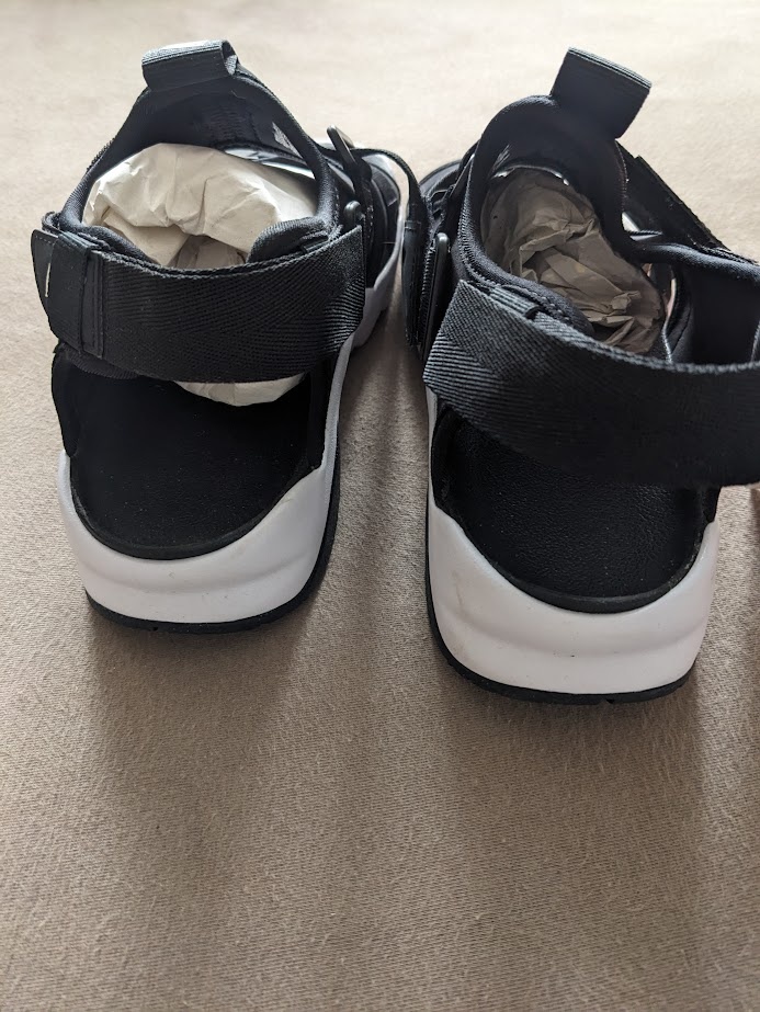 nové NIKE - 3