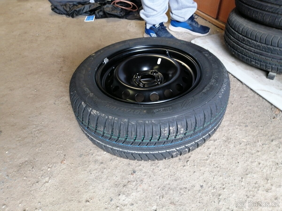 Prodám pneu, roleta.... na Megane combi 2 - 3